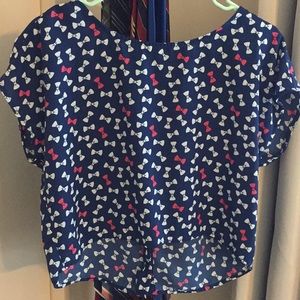 Navy crop too with bow tie prints